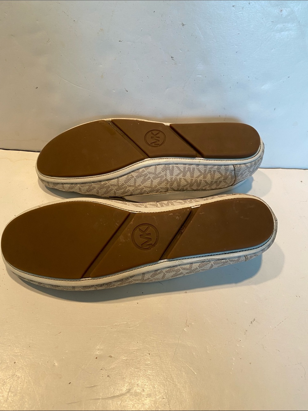 Michael Kors Juliette Logo Loafers - Picture 5 of 7